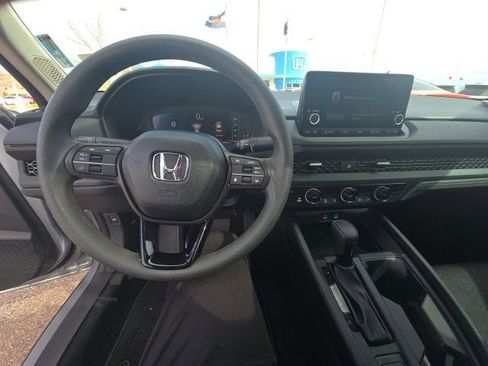 Used 2025 Honda Accord SE image 6