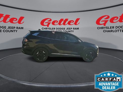 Used 2026 Kia Sportage EX image 11