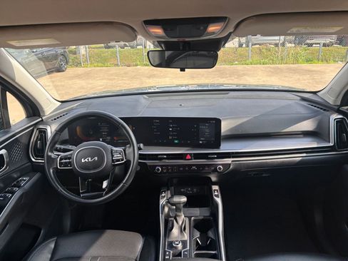 Used 2024 Kia Sorento S image 34