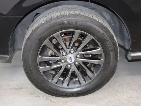 Used 2019 Ford Expedition Limited w/ Equipment Group 301A RWD image 63