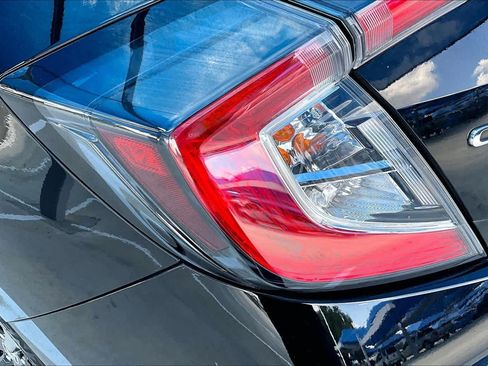 Used 2021 Honda Civic Sport image 28
