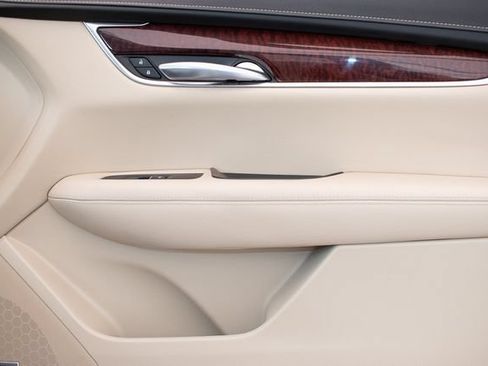 Used 2019 Cadillac XT5 Luxury FWD image 11