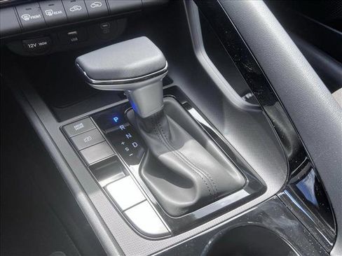 New 2025 Hyundai Elantra SEL image 13