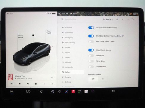 Used 2023 Tesla Model 3 Standard Range RWD image 32