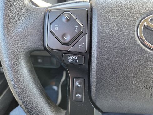 Used 2022 Toyota Tacoma SR image 13