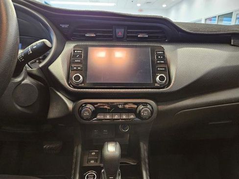 Certified 2022 Nissan Kicks SV image 18