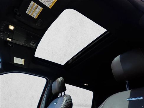 Used 2015 Ford F150 Platinum w/ Equipment Group 701A Luxury AWD/4WD image 9