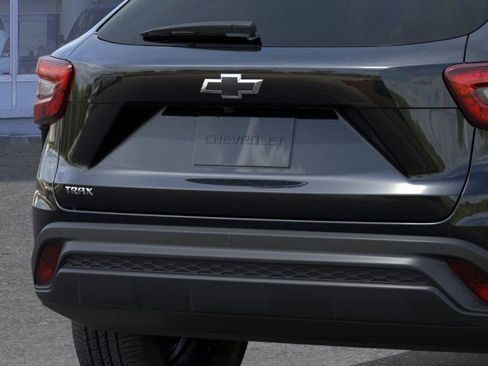 New 2026 Chevrolet Trax LS image 16