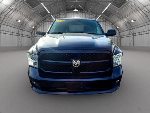 Used 2018 RAM 1500 Express w/ Express Value Package AWD/4WD image 9