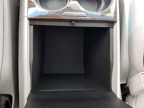 Used 2015 Toyota Sienna XLE Premium image 21