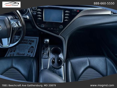 Used 2019 Toyota Camry SE FWD image 22