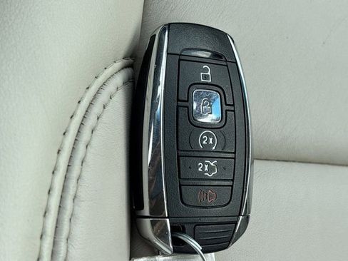 Used 2019 Lincoln MKZ Reserve AWD/4WD image 40