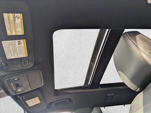 Used 2020 Ford Explorer Limited w/ Class III Trailer Tow Package image 14