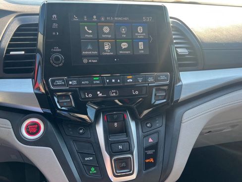 Used 2018 Honda Odyssey EX image 17