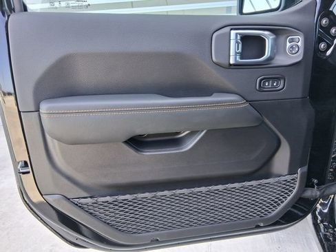 New 2026 Jeep Gladiator Sport image 18