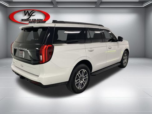 Used 2025 Ford Expedition Active RWD image 6