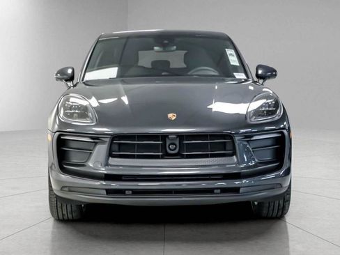 Certified 2025 Porsche Macan image 29