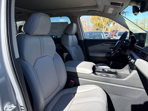 New 2025 Honda Pilot Touring image 17