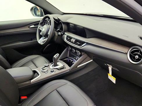 Used 2023 Alfa Romeo Stelvio Ti AWD/4WD image 26