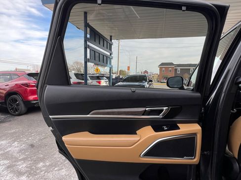 Used 2022 Kia Telluride SX w/ Towing Package image 12