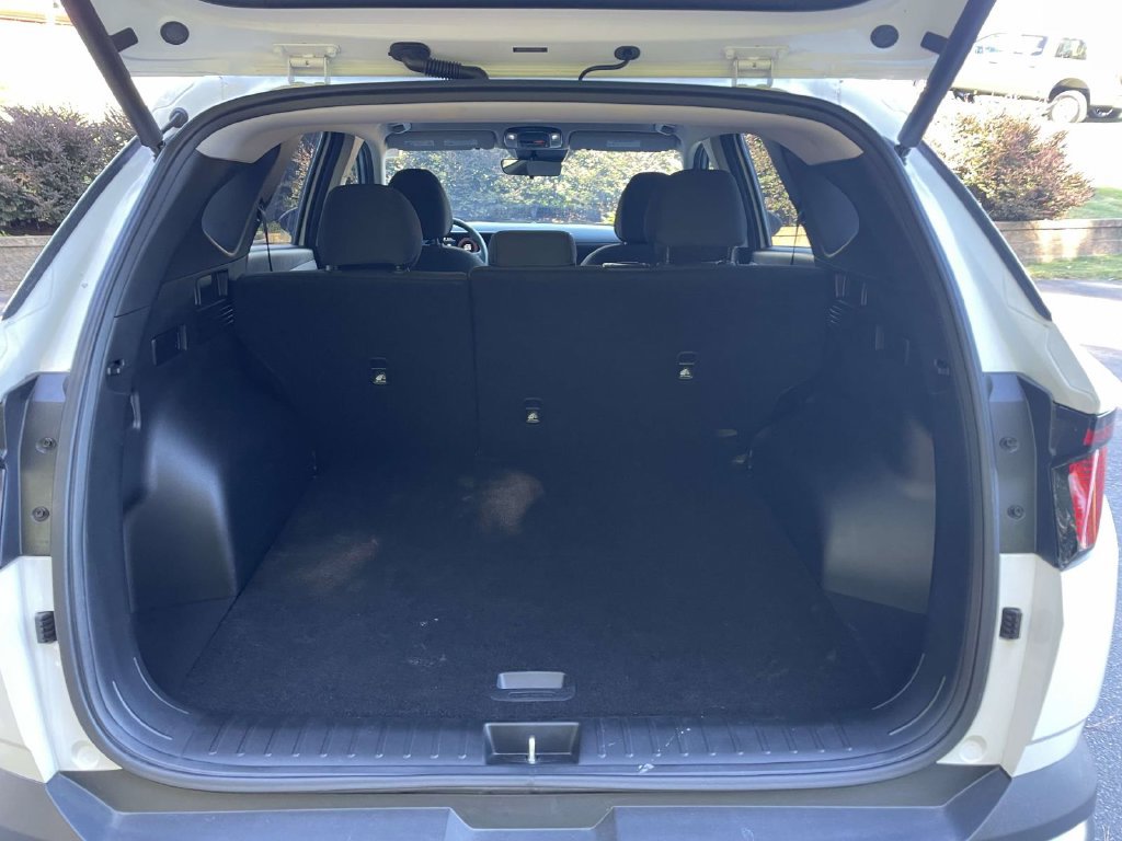 Certified 2025 Hyundai Tucson SEL AWD/4WD image 9