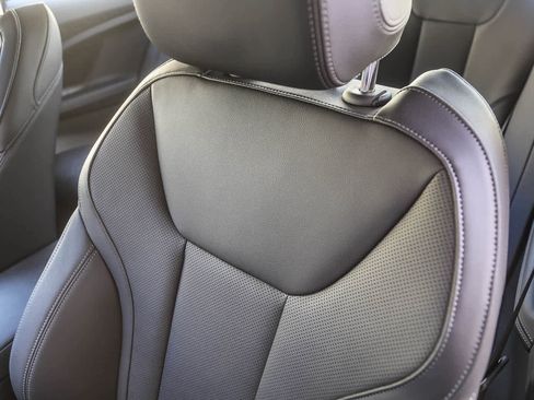 Used 2025 BMW M240i xDrive M240i xDrive image 21