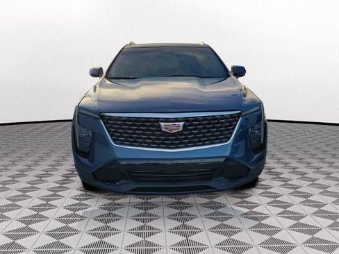 Certified 2024 Cadillac XT4 Premium Luxury FWD image 2