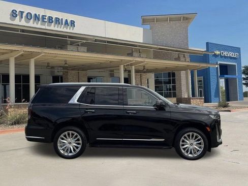 Used 2023 Cadillac Escalade Premium Luxury RWD image 4