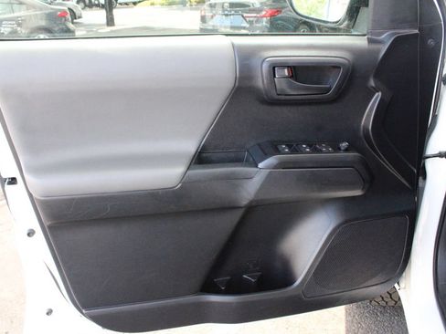 Used 2020 Toyota Tacoma SR AWD/4WD image 21