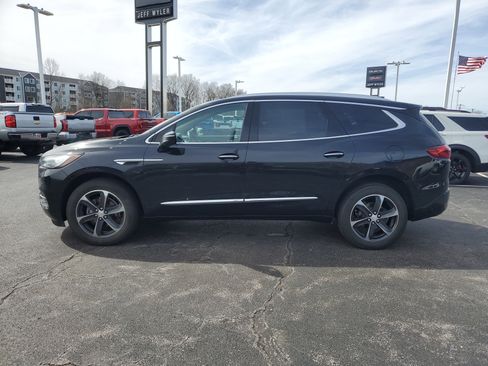 Used 2020 Buick Enclave Essence w/ Sport Touring Edition image 8