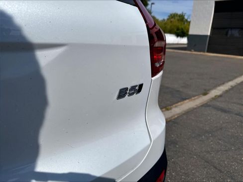 New 2026 Volvo XC40 B5 Ultra w/ Protection Package Premier AWD/4WD image 26