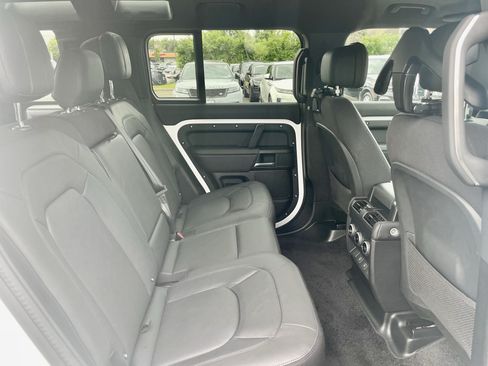 Certified 2025 Land Rover Defender 110 V8 AWD/4WD image 31