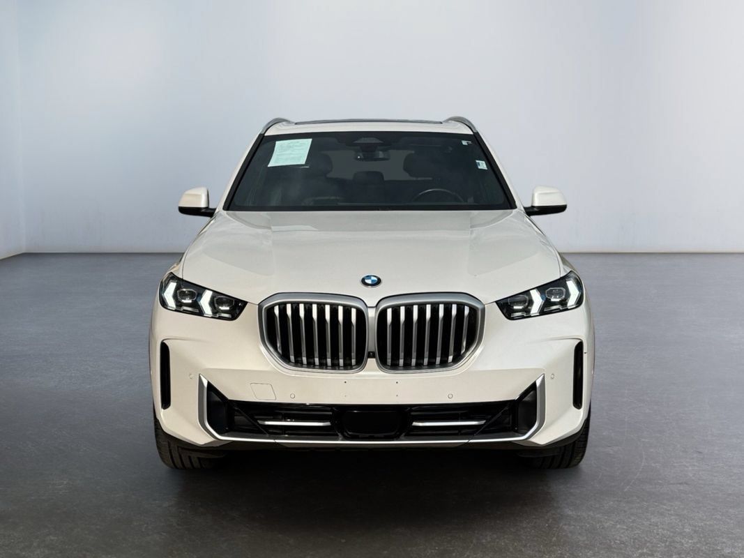 Used 2024 BMW X5 xDrive40i AWD/4WD image 2