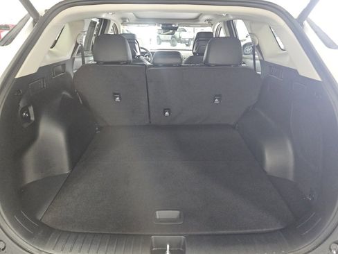 Used 2025 Kia Sportage SX image 11