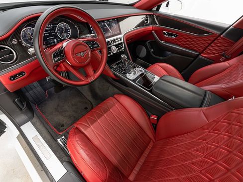 Used 2022 Bentley Flying Spur Plug-In Hybrid image 43