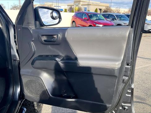 Used 2022 Toyota Tacoma SR image 24