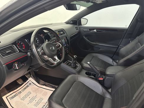 Used 2017 Volkswagen Jetta GLI FWD image 24