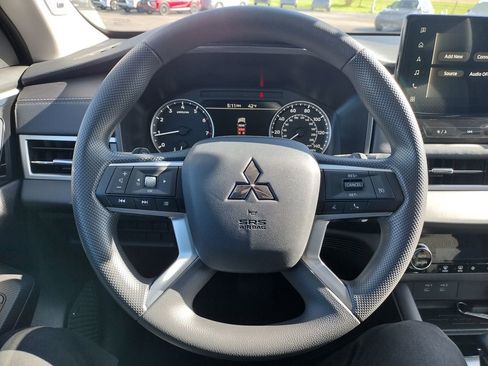 New 2026 Mitsubishi Outlander ES AWD/4WD image 6