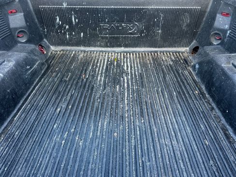 Used 2021 Chevrolet Silverado 1500 Custom image 17