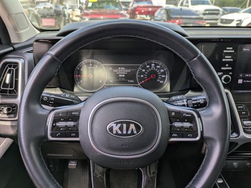 Used 2021 Kia Sorento S FWD image 23