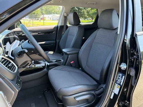 Certified 2025 Kia Seltos S AWD/4WD image 18