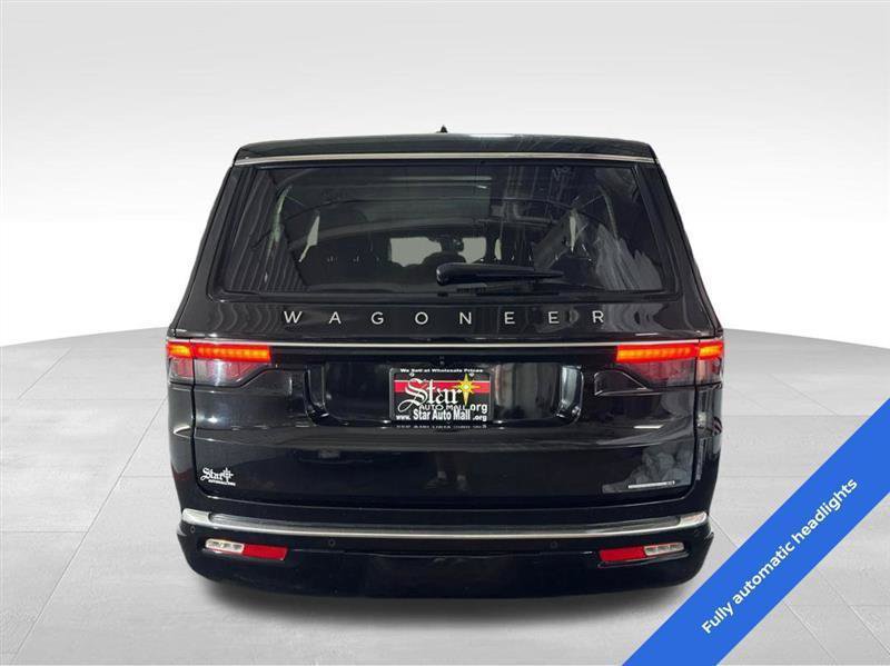 Used 2024 Jeep Wagoneer Series III AWD/4WD image 6