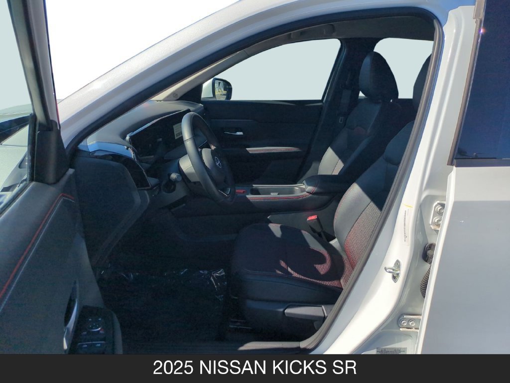 Used 2025 Nissan Kicks SR FWD image 14