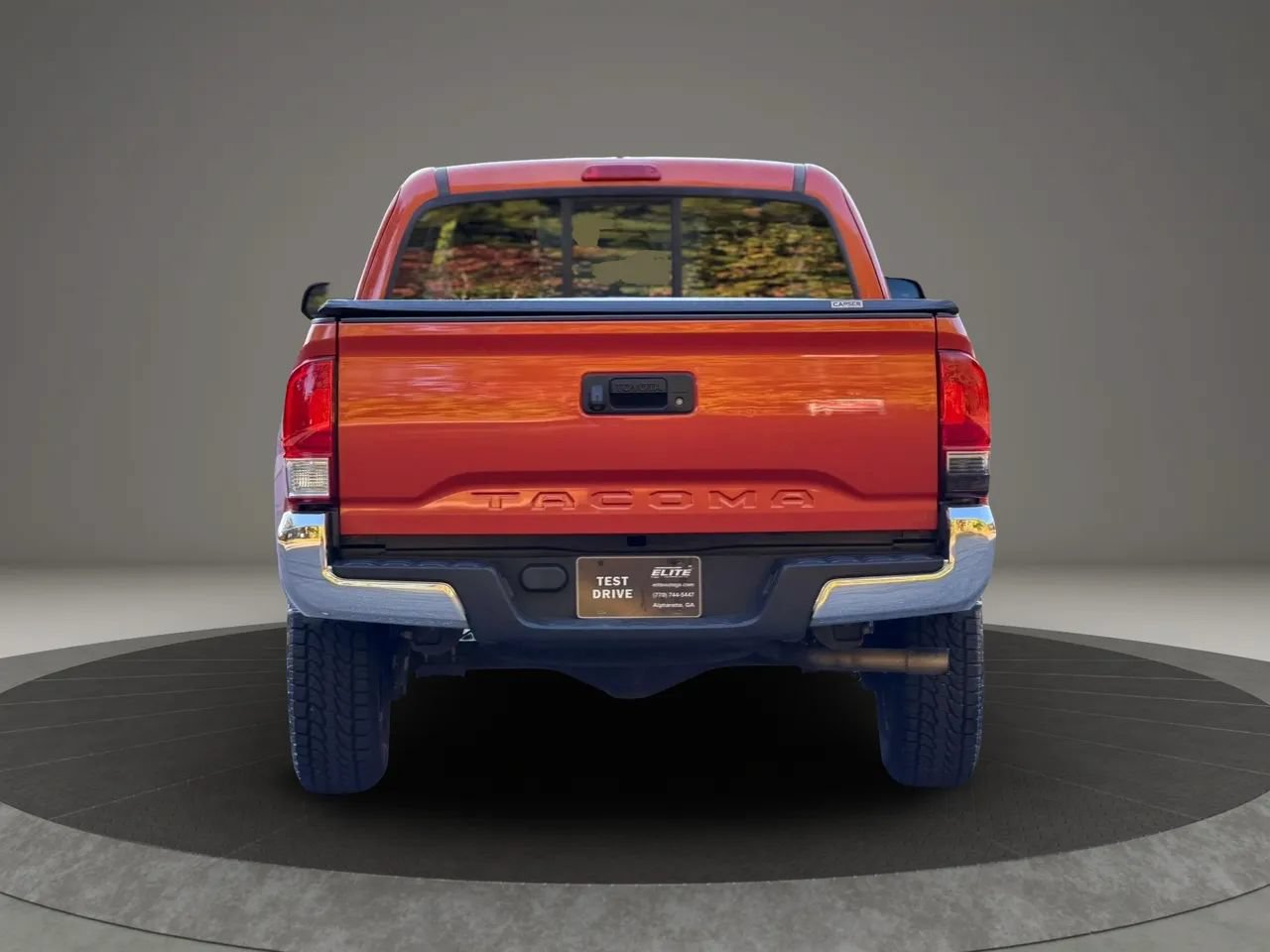 Used 2016 Toyota Tacoma SR5 RWD image 5