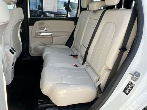 Certified 2024 Mercedes-Benz GLB 250 4MATIC image 23