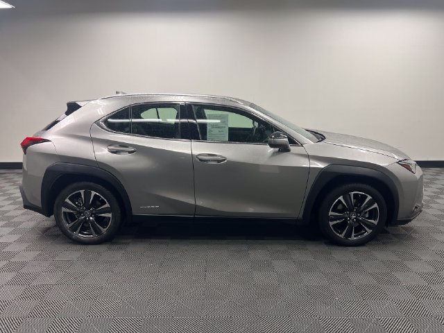 Certified 2022 Lexus UX 250h w/ Accessory Package (Z2) AWD/4WD image 4