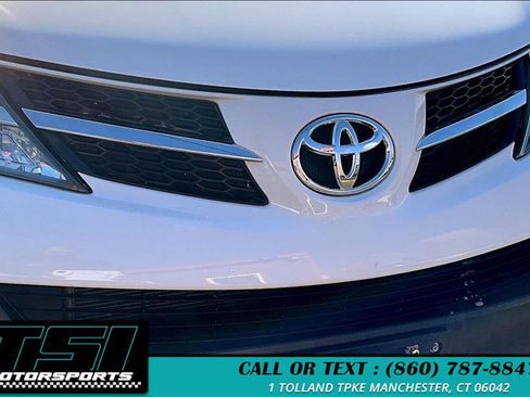 Used 2014 Toyota RAV4 XLE image 28
