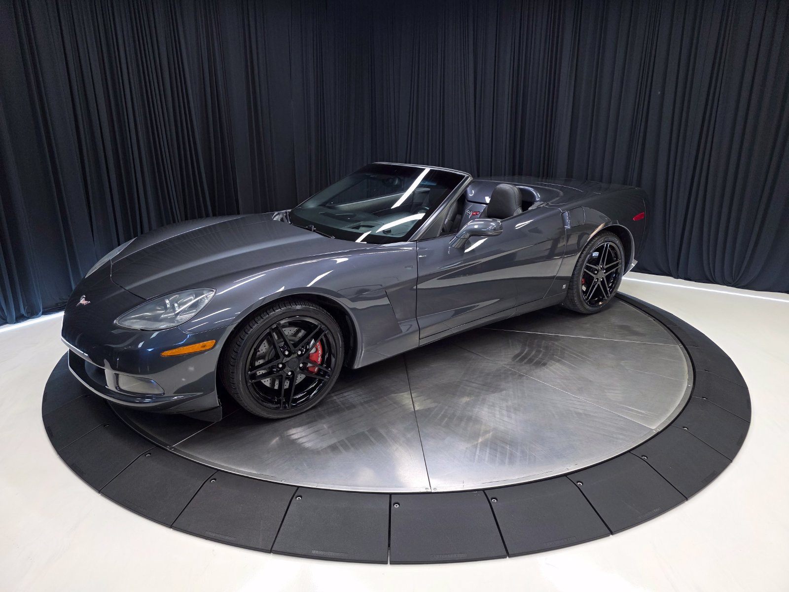 Used 2009 Chevrolet Corvette Convertible w/ Preferred Equipment Group RWD image 9
