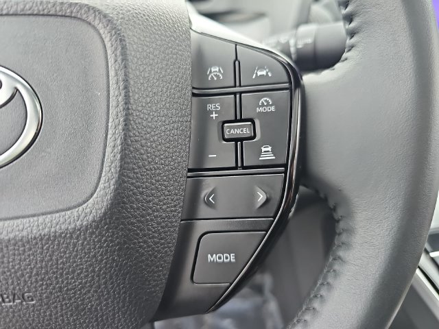 Used 2025 Toyota bZ4X FWD image 20