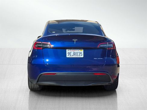 Used 2023 Tesla Model Y Long Range image 5